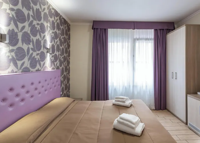 Hotiday Collection - Barberini Apartmanhotel